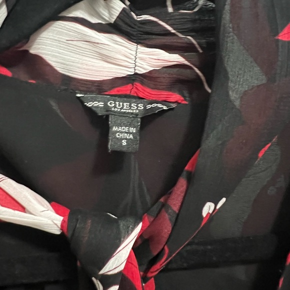 Guess floral sleeveless blouse - Picture 3 of 4